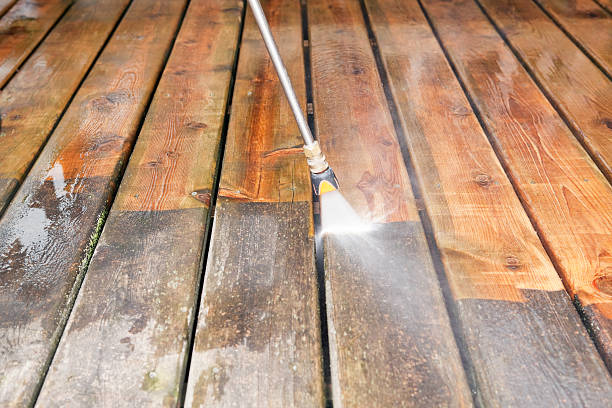 Best Garage Pressure Washing  in Fort Pierce North, FL